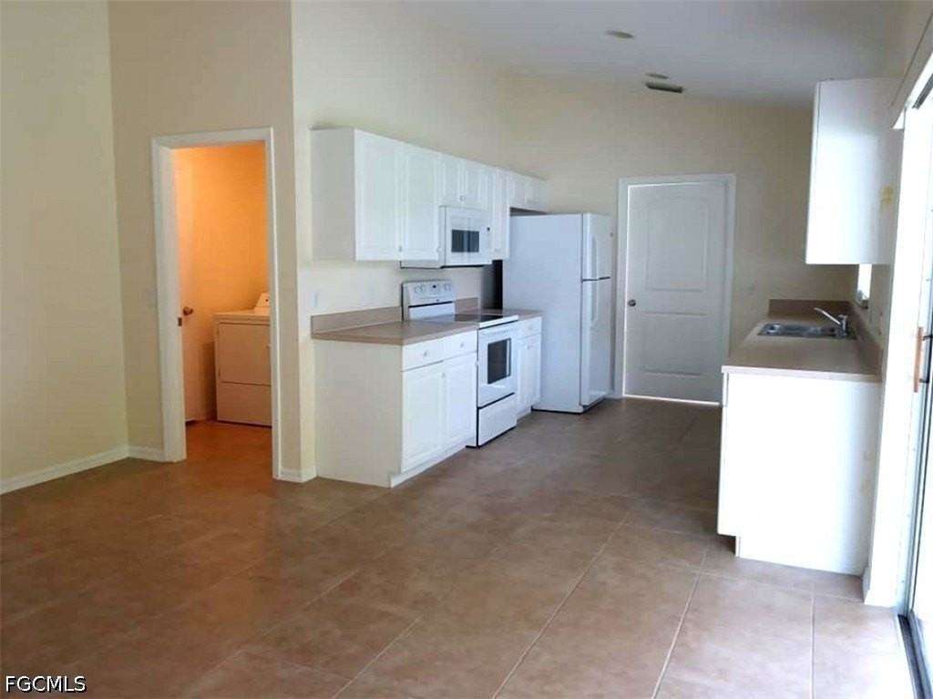 5546 Beck St - Photo 4 of 7