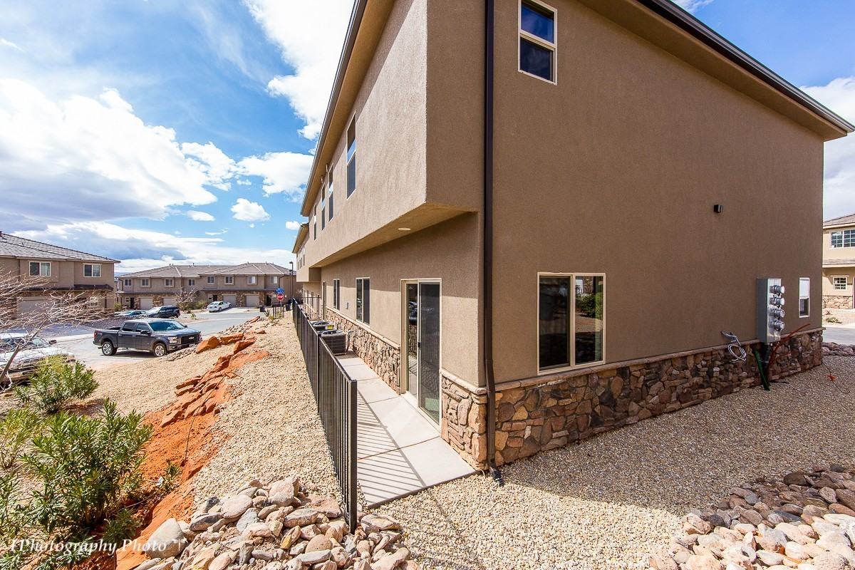 370 Buena Vista Blvd #102 - Photo 3 of 17