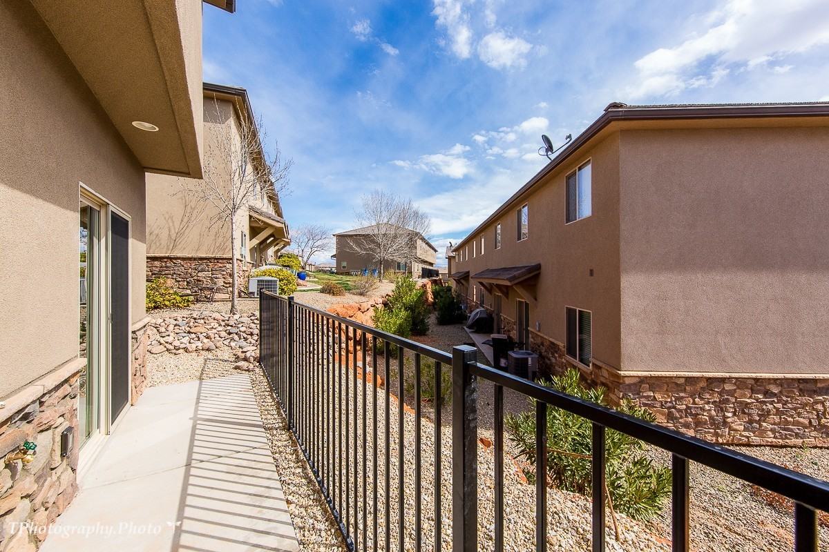 370 Buena Vista Blvd #102 - Photo 4 of 17