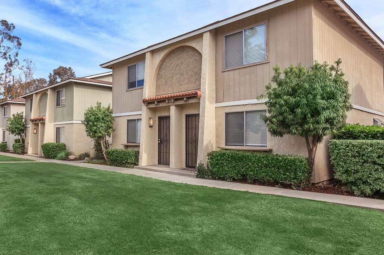 Lamar Garden Townhomes! - Photo 2 of 13