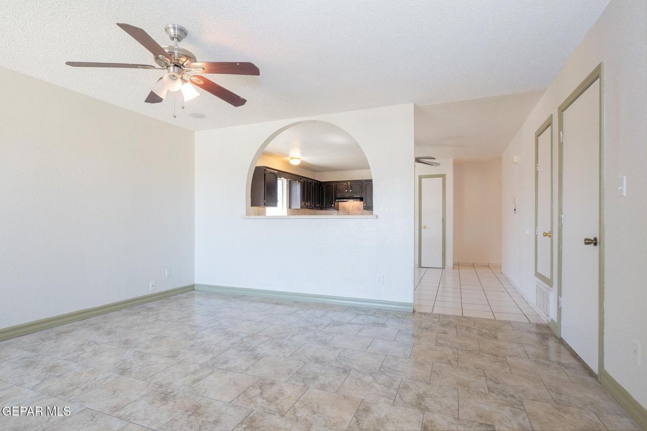 11641 Desert Keep Dr - Photo 6 of 42