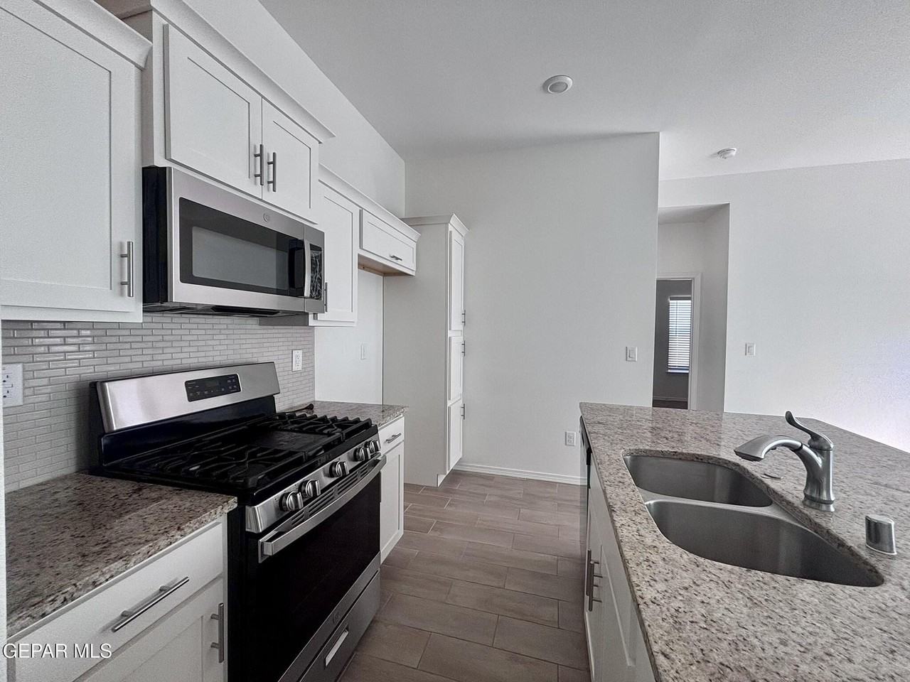 15213 Resolve Dr - Photo 5 of 15