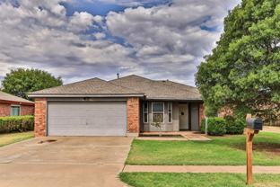 417 N Englewood Ave - Photo 1 of 1