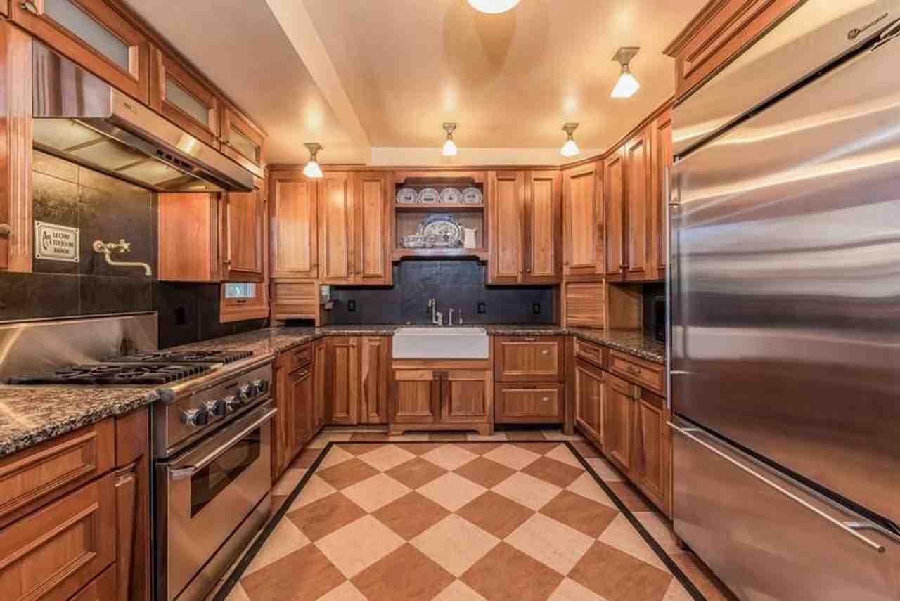 3202 3rd Ave - Photo 6 of 22