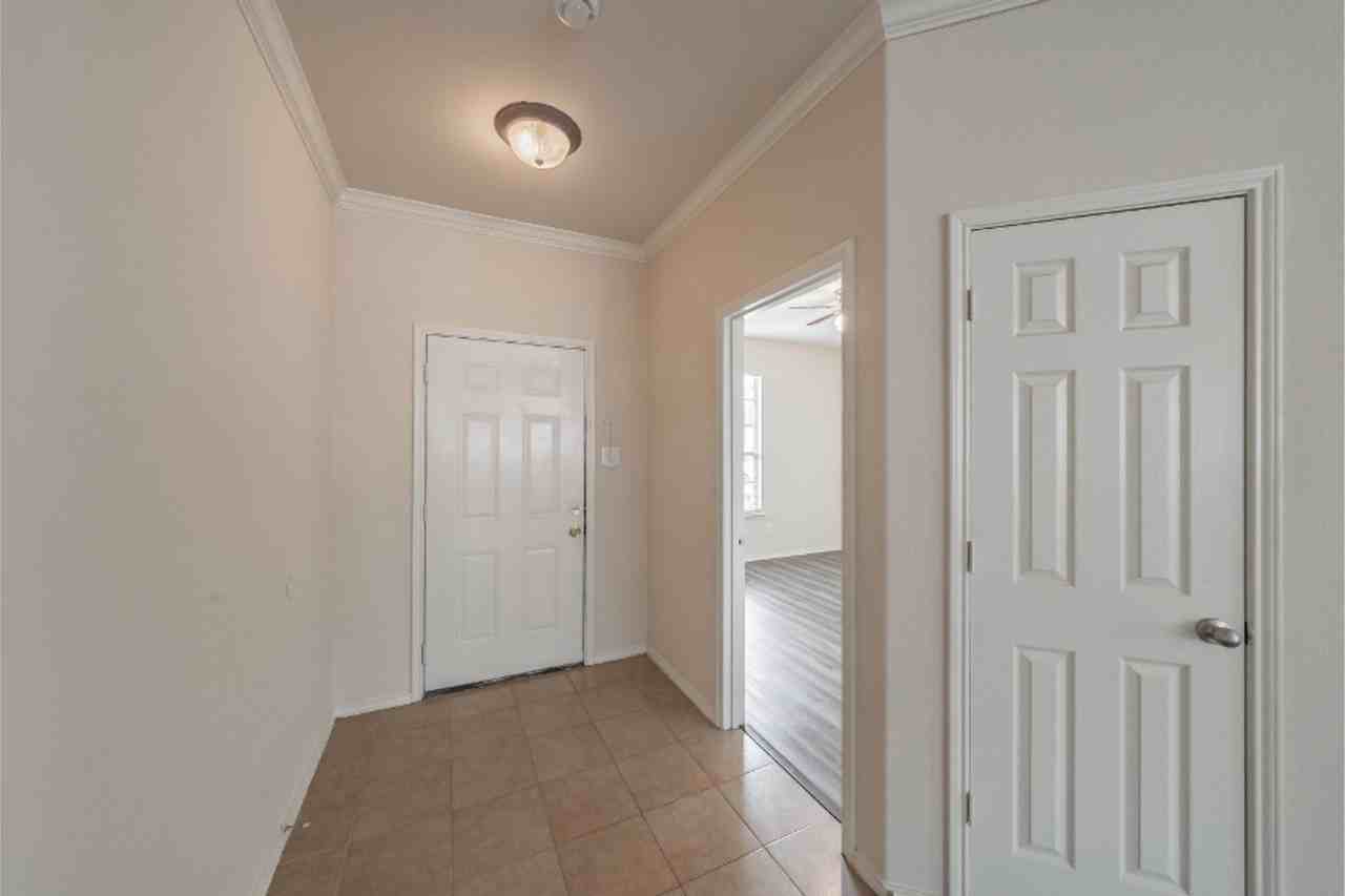 5809 Mount Plymouth Pt - Photo 4 of 34