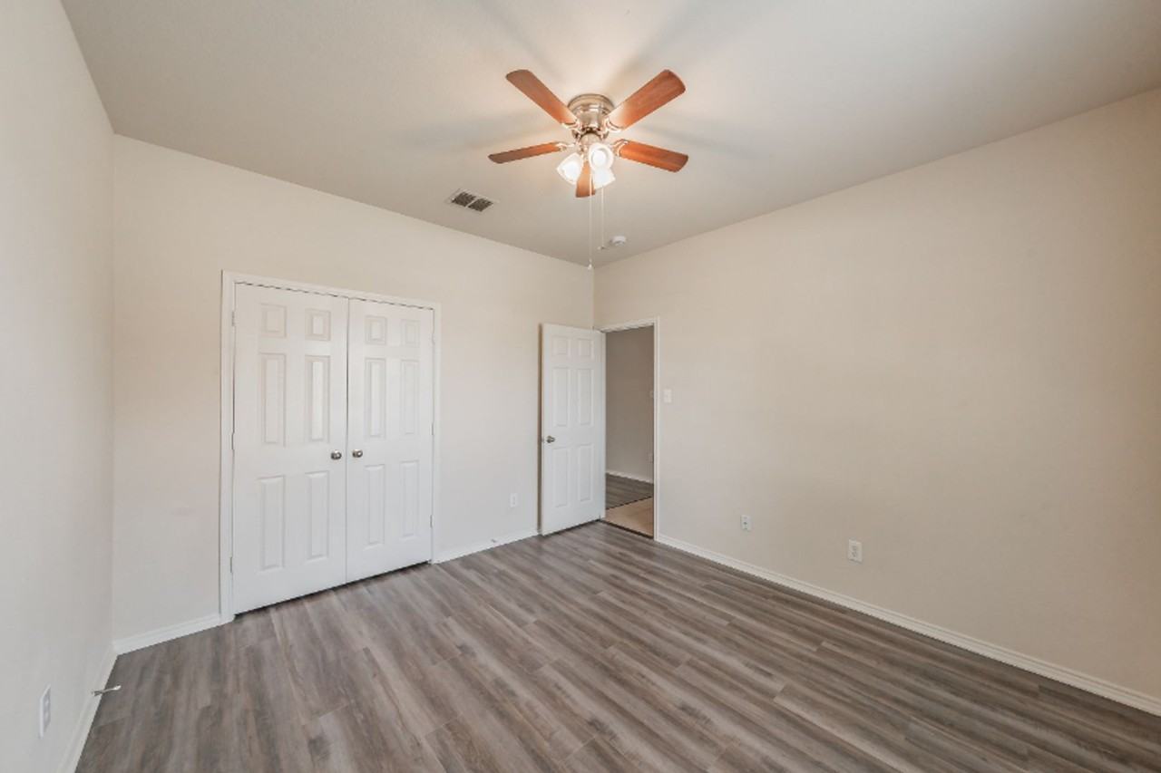5809 Mount Plymouth Pt - Photo 7 of 34
