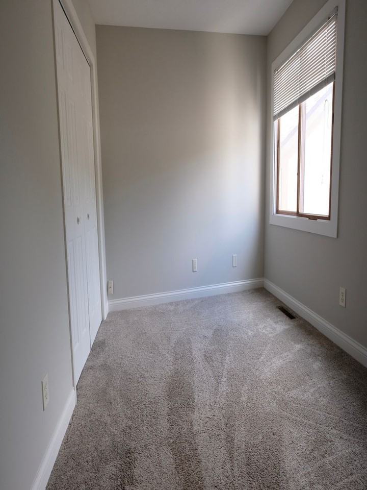 1307 Kingsridge Ct - Photo 6 of 16