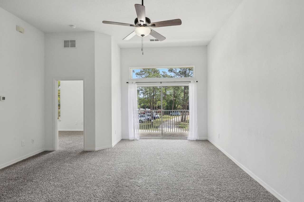 532 Devon Cir - Photo 7 of 33