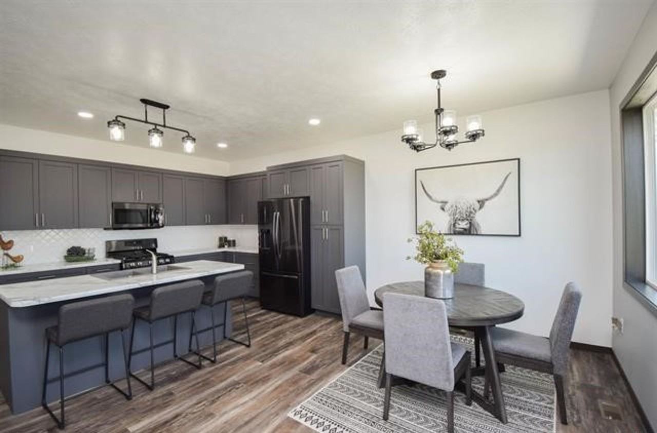416 E Cairos Pl - Photo 2 of 17