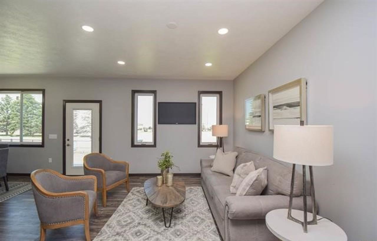 416 E Cairos Pl - Photo 5 of 17