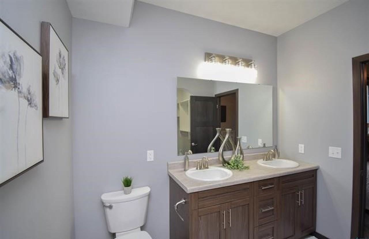 416 E Cairos Pl - Photo 7 of 17