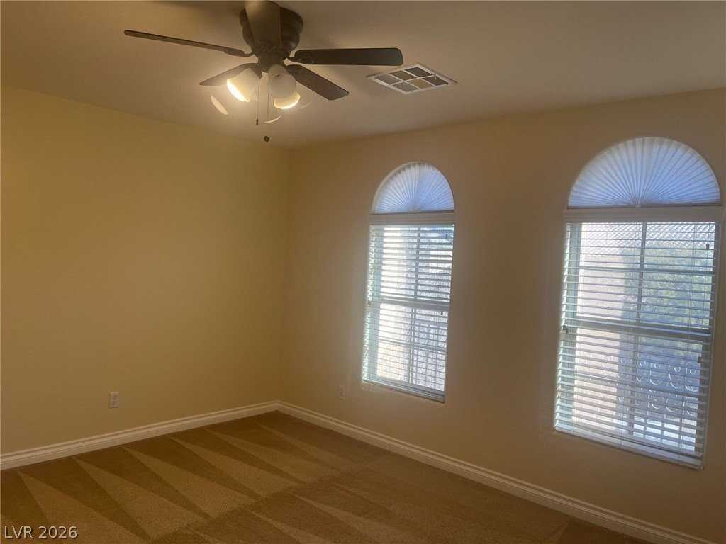 10325 Denman St - Photo 3 of 10