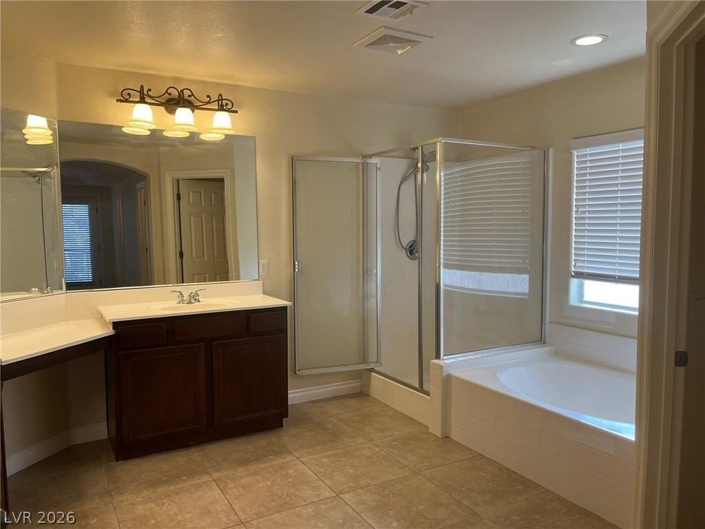 10325 Denman St - Photo 5 of 10