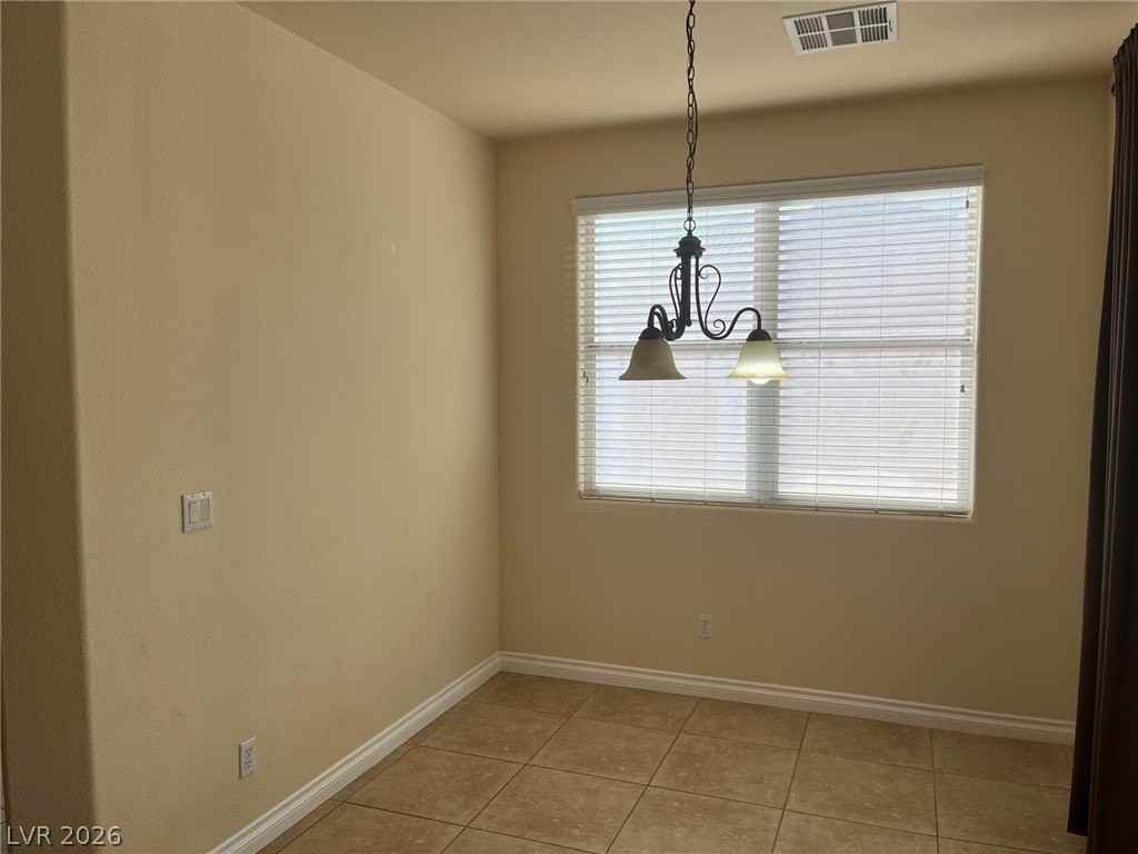 10325 Denman St - Photo 6 of 10