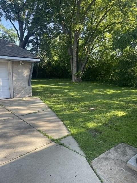8375 Hillcrest Blvd - Photo 3 of 12