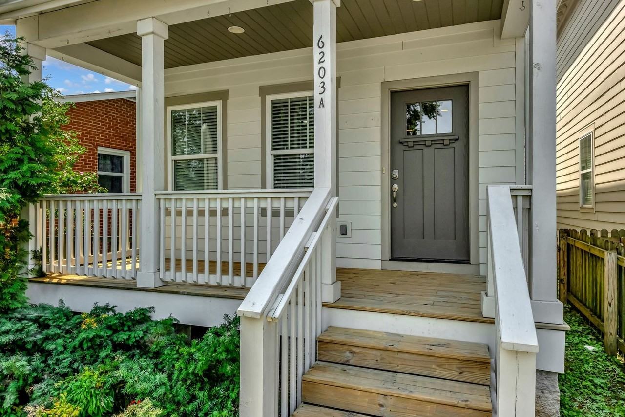 6203A California Ave - Photo 4 of 26