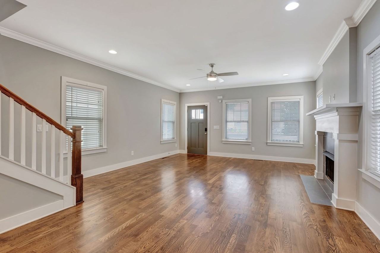 6203A California Ave - Photo 6 of 26