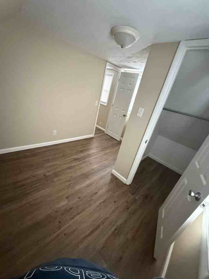 223 S Mckinley Ave - Photo 5 of 25