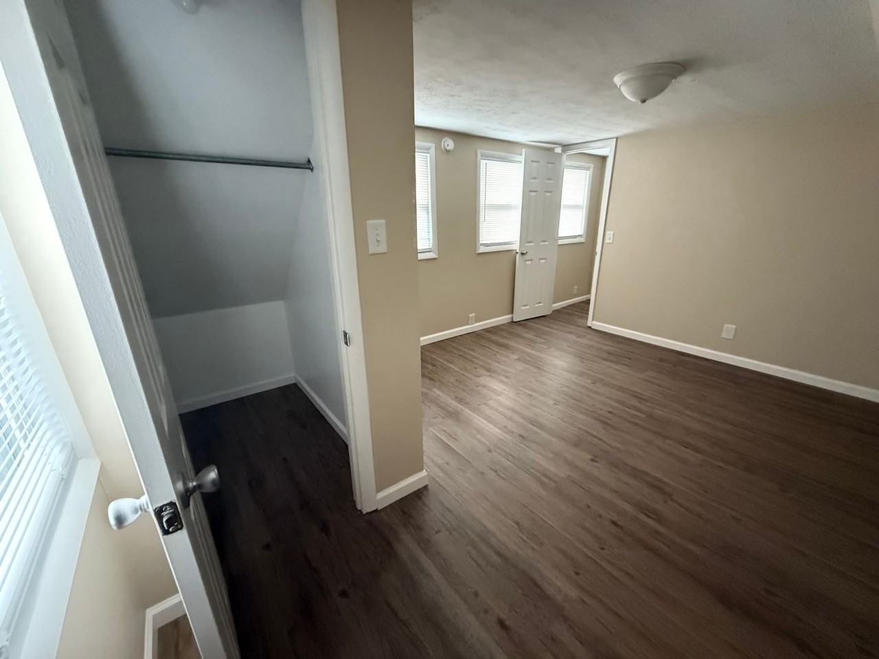 223 S Mckinley Ave - Photo 7 of 25