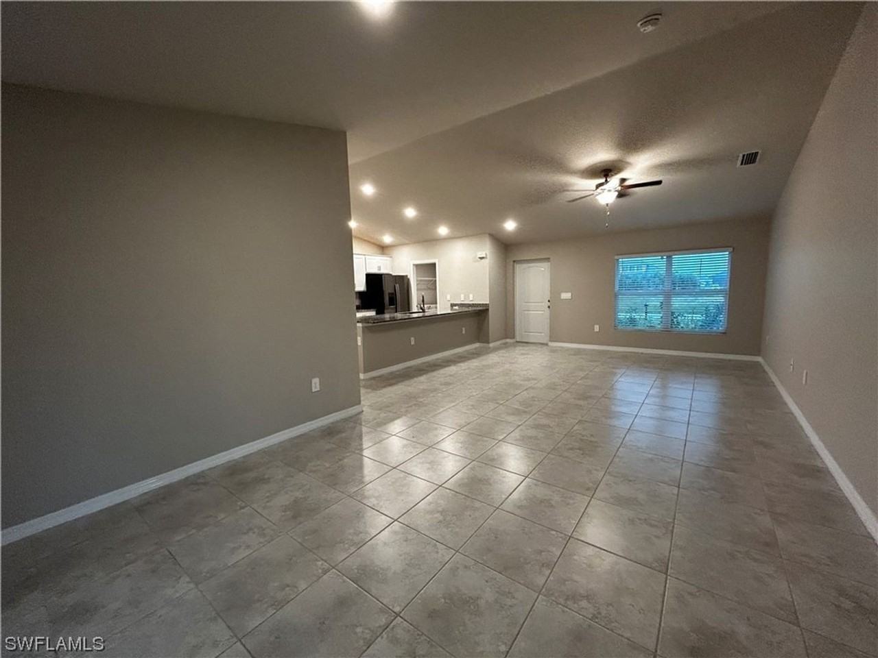 1918 Nw 15th St - Photo 2 of 19