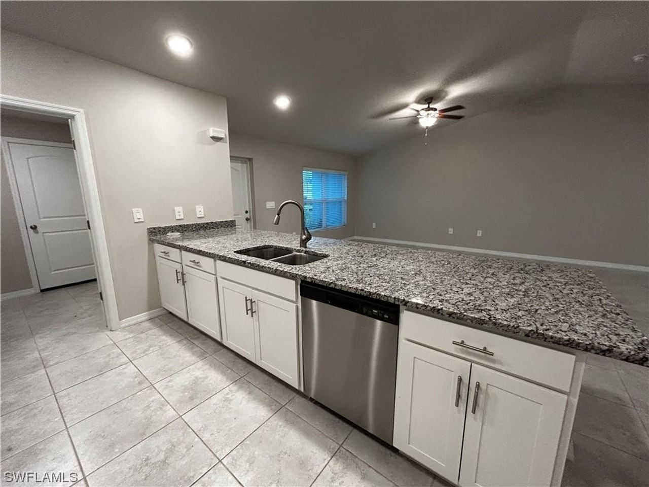 1918 Nw 15th St - Photo 5 of 19
