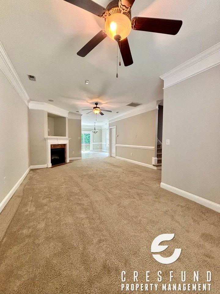 431 Georgetown Cir - Photo 7 of 33