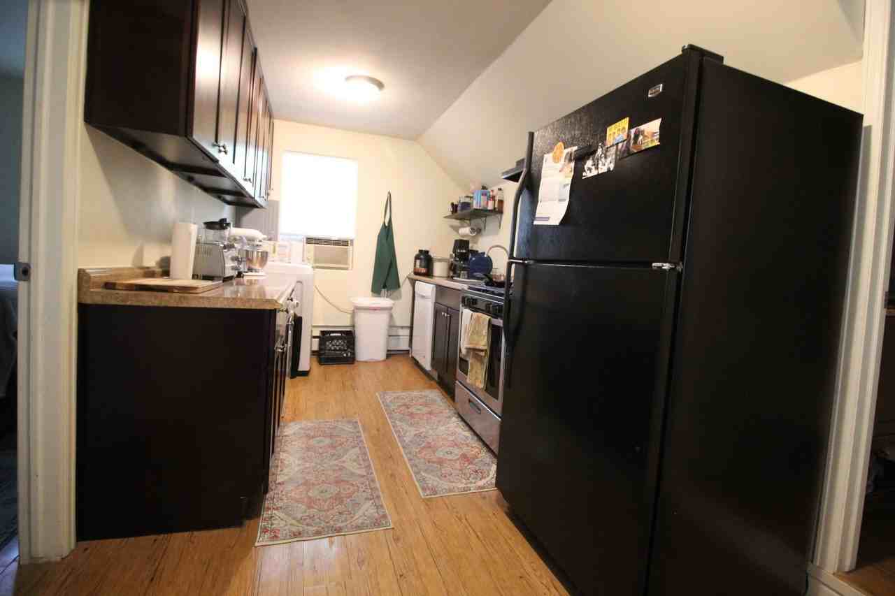 705 E. 6th St. - Photo 5 of 9