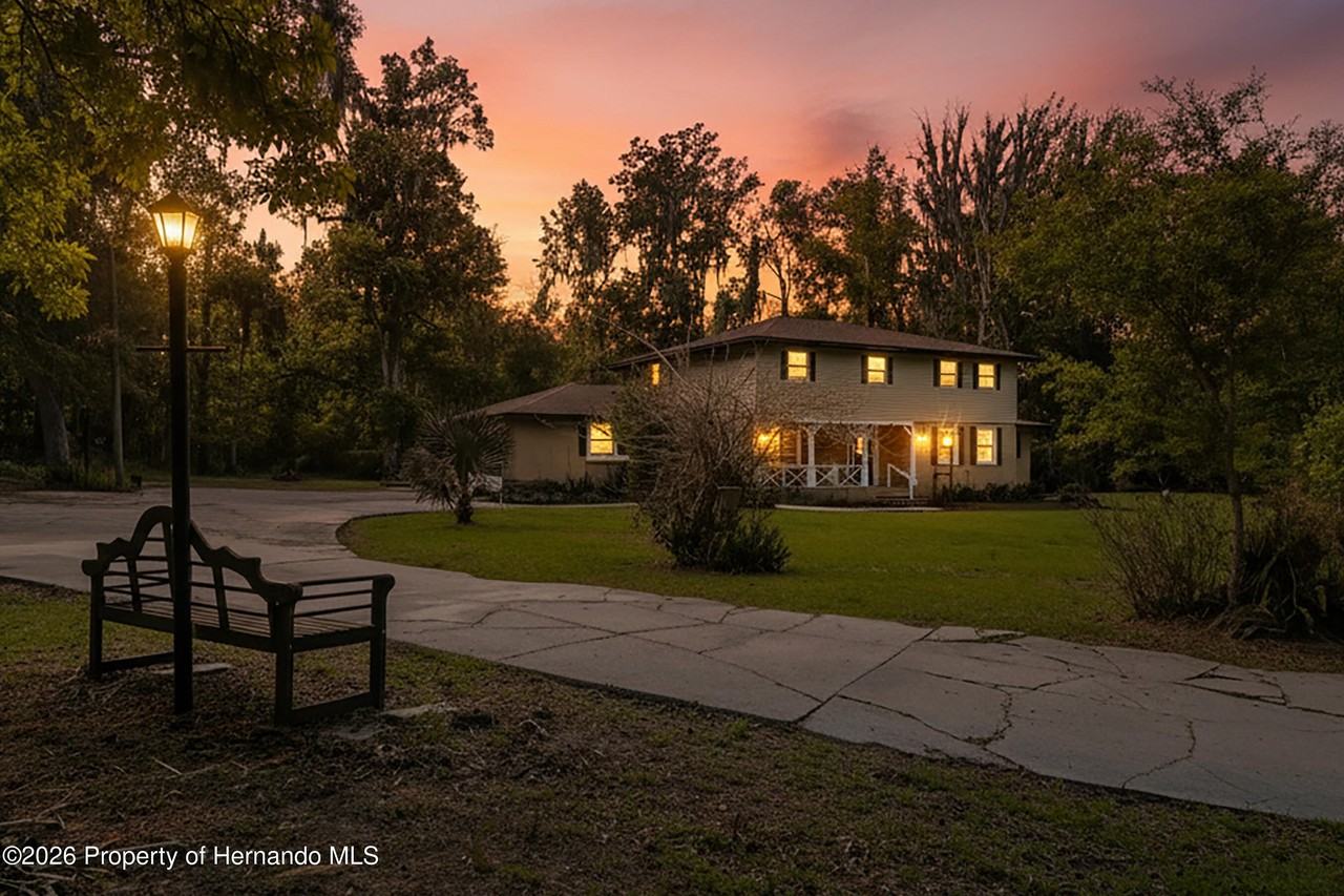 20424 Marguerite Rd - Photo 2 of 50