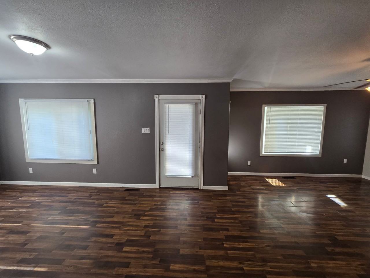 1006 Dexter St - Photo 7 of 36