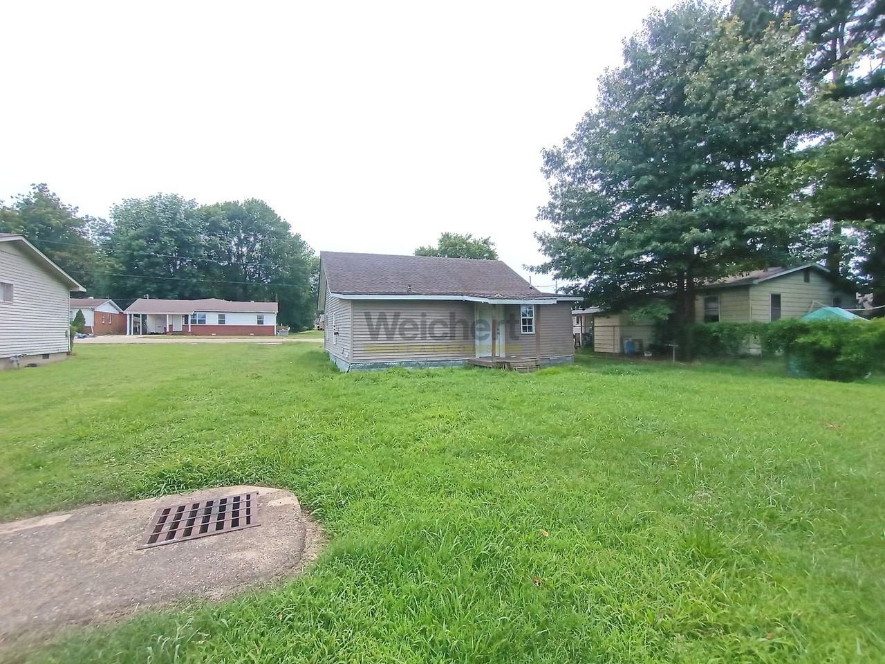 1507 W Emerson St - Photo 2 of 10