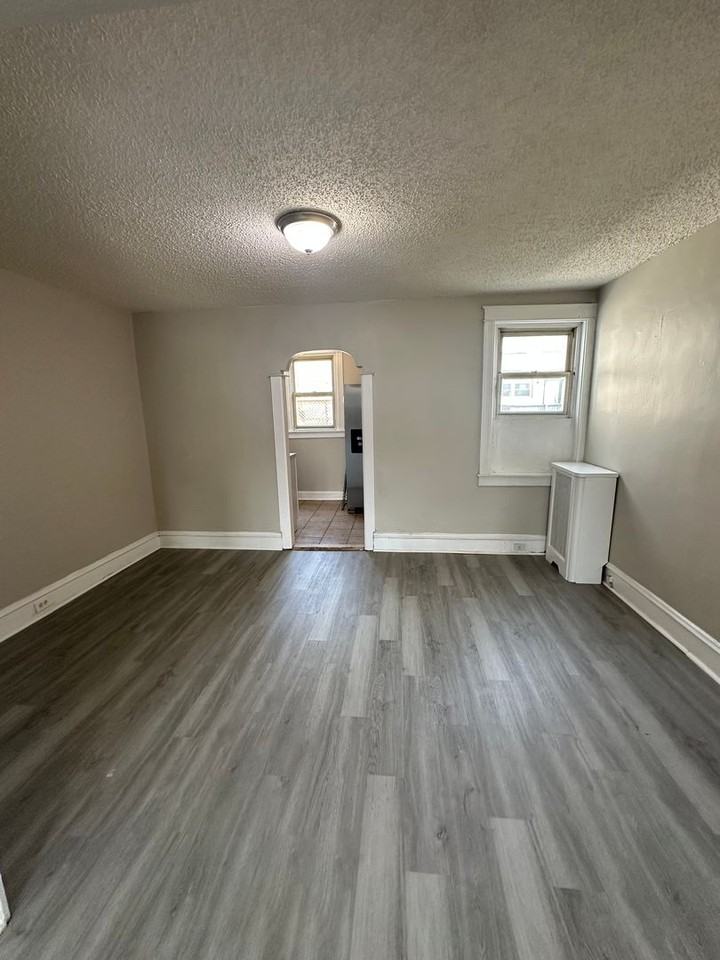 7115 Stockley Rd - Photo 3 of 10