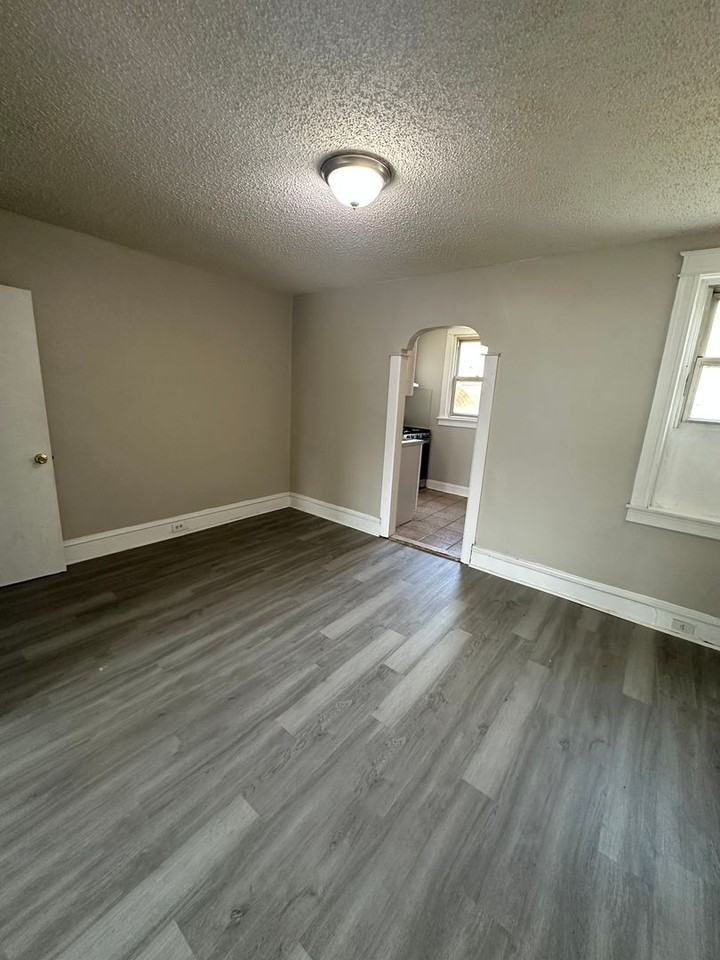 7115 Stockley Rd - Photo 4 of 10