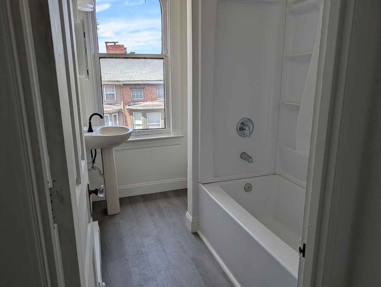 21 N Beaver St - Photo 4 of 16