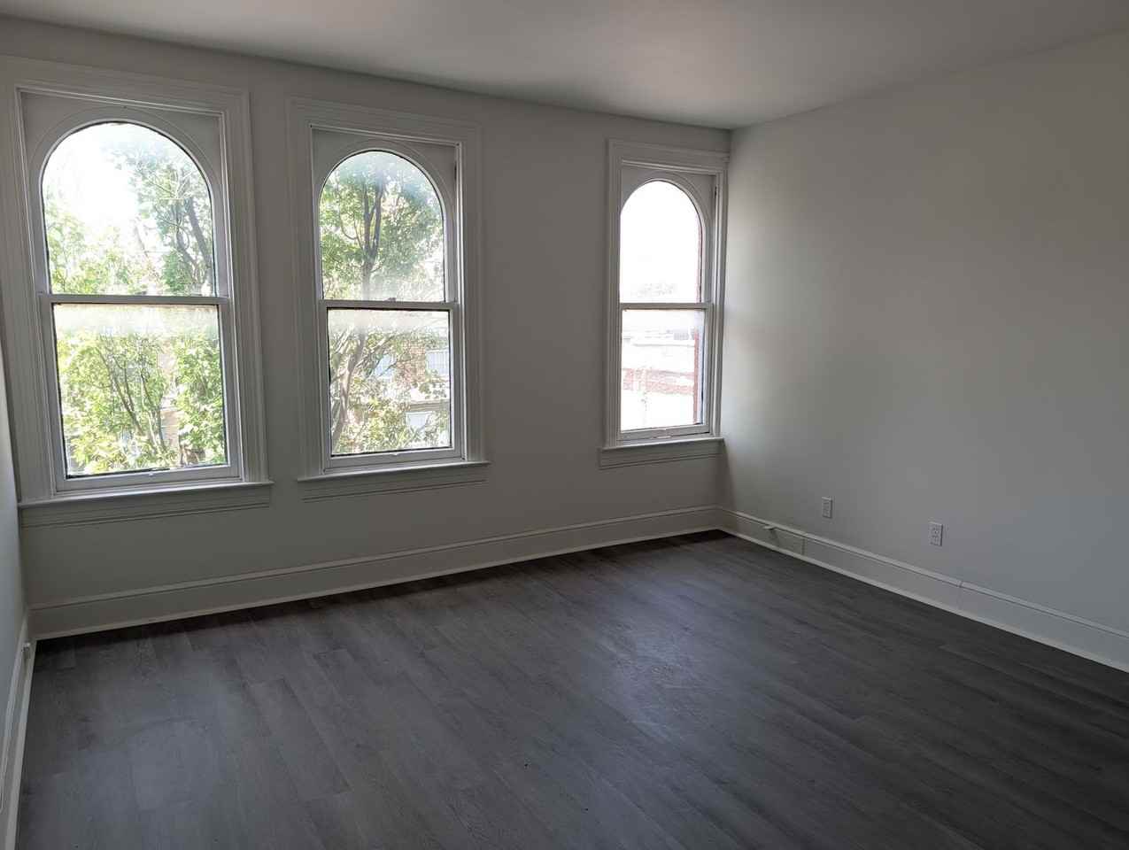 21 N Beaver St - Photo 6 of 16