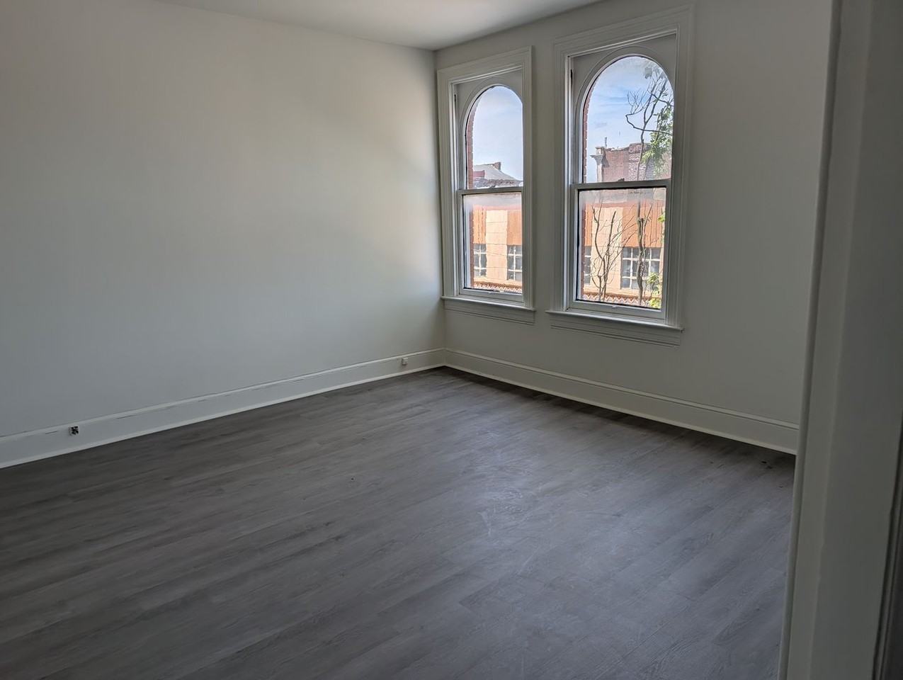 21 N Beaver St - Photo 7 of 16