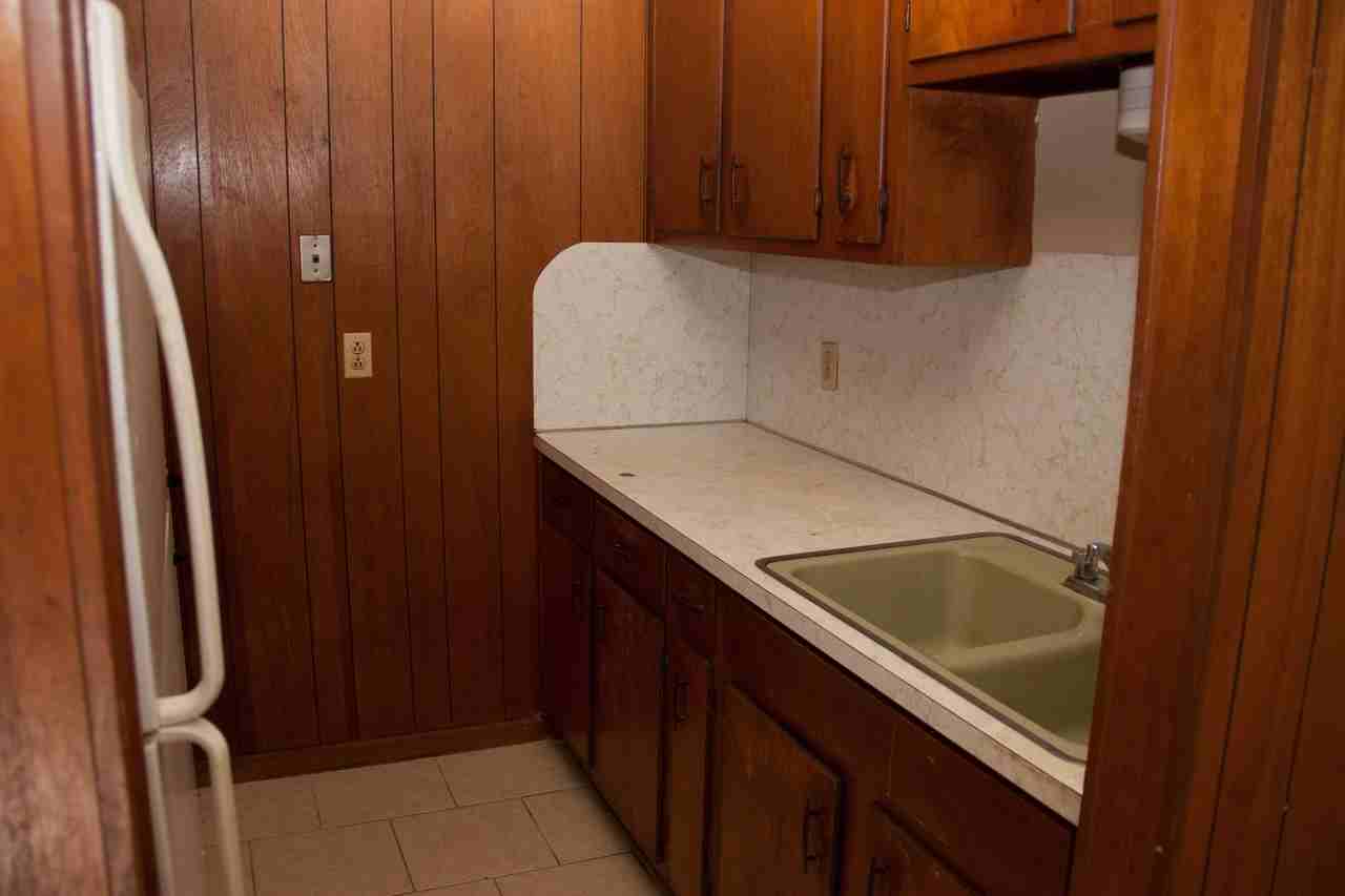 1BD, 1BA Apartment near the intersection of Government Street and 22nd Street - Photo 2 of 10