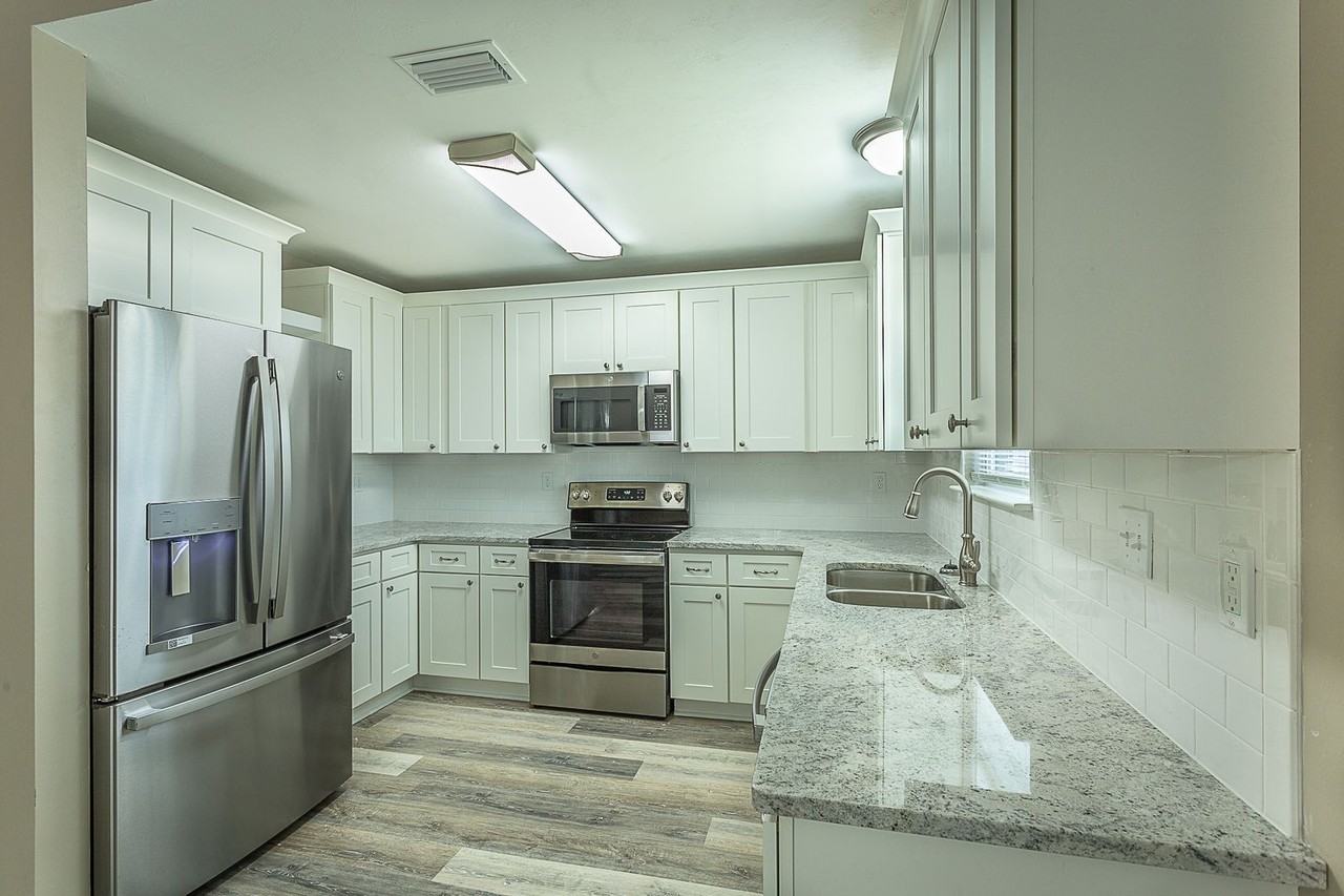 23 Nelson Rd - Photo 2 of 9