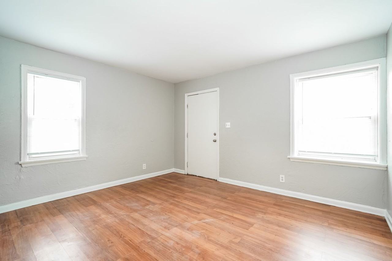 1732 E Whittier St - Photo 2 of 9