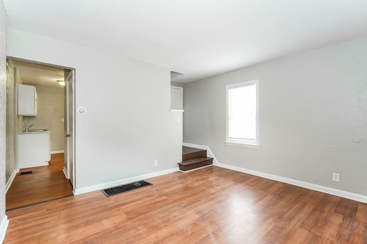 1732 E Whittier St - Photo 3 of 9