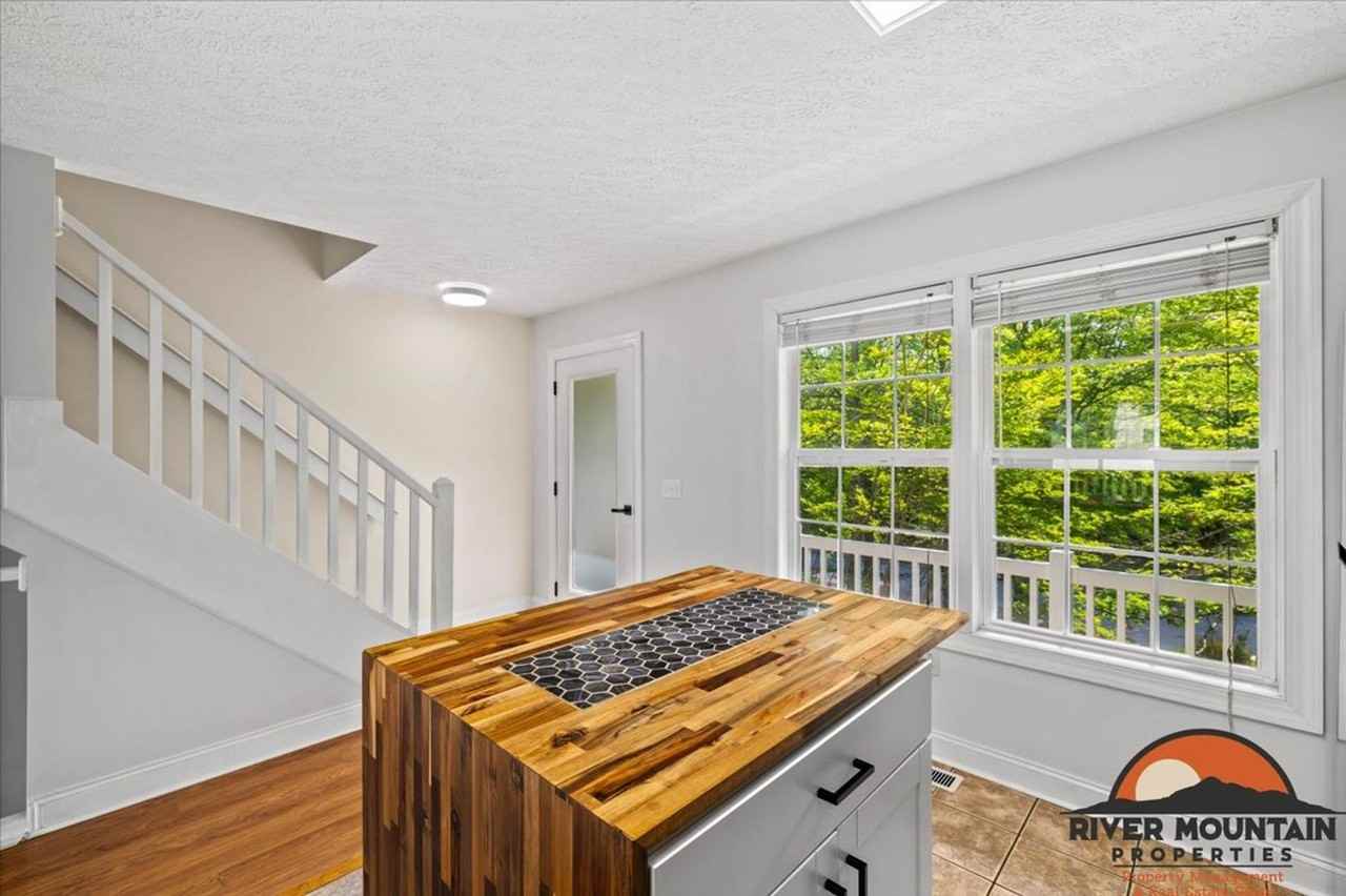 1140 Orange Leaf Ct - Photo 5 of 30
