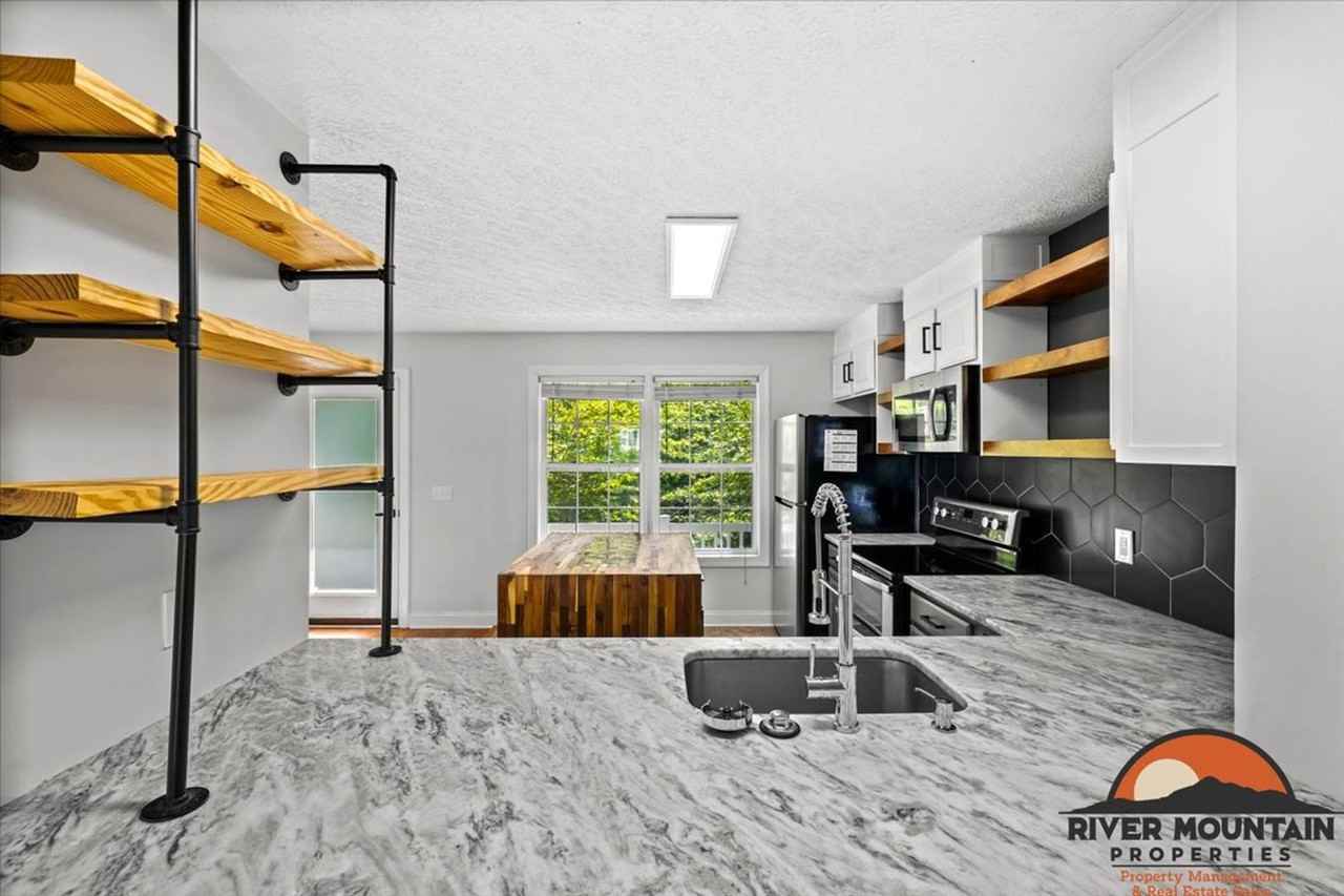 1140 Orange Leaf Ct - Photo 7 of 30