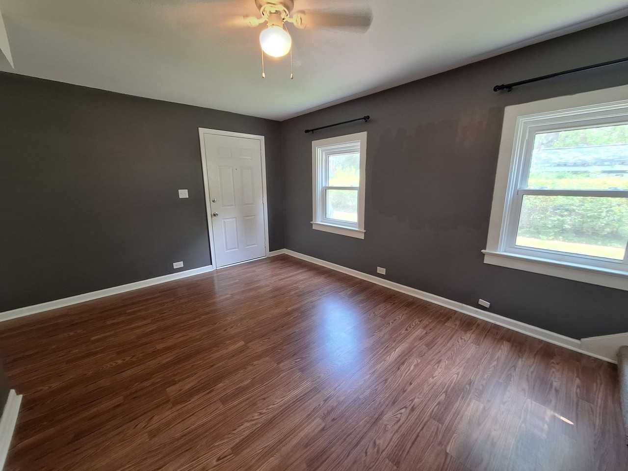 3 S Stuart Rd - Photo 2 of 15