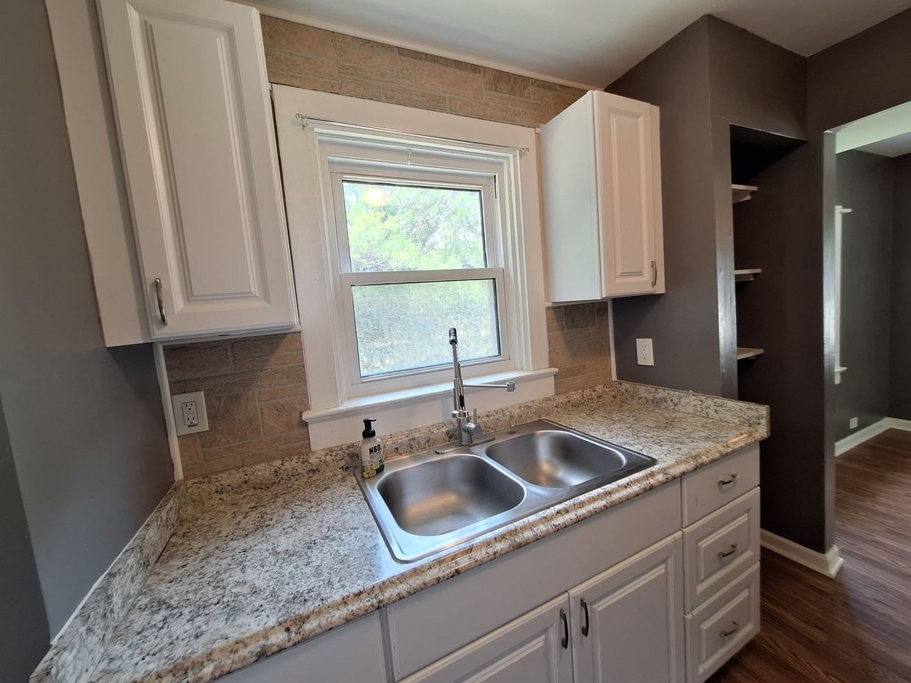 3 S Stuart Rd - Photo 5 of 15