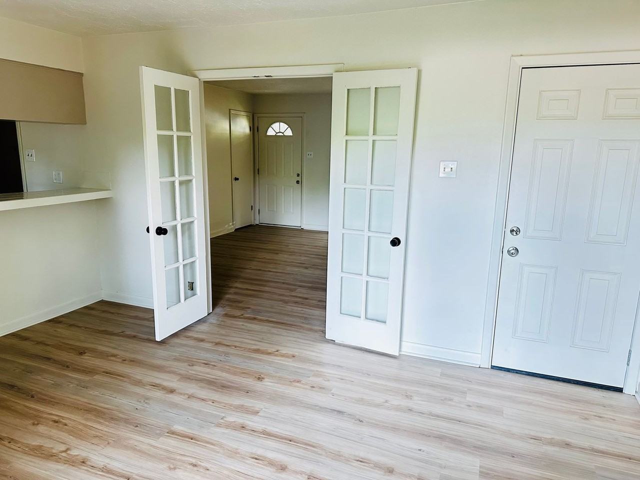 2619 Elkhart Dr - Photo 5 of 12