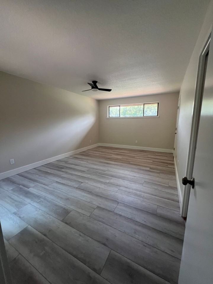 733 Galloway Dr - Photo 4 of 33