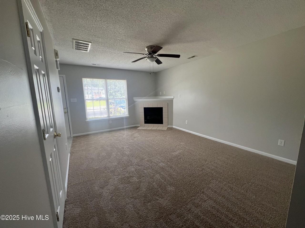 903 Timberlake Trl - Photo 3 of 11