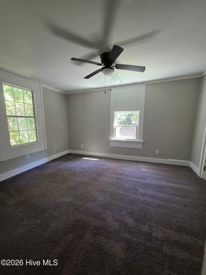 255 Watkins St - Photo 2 of 9
