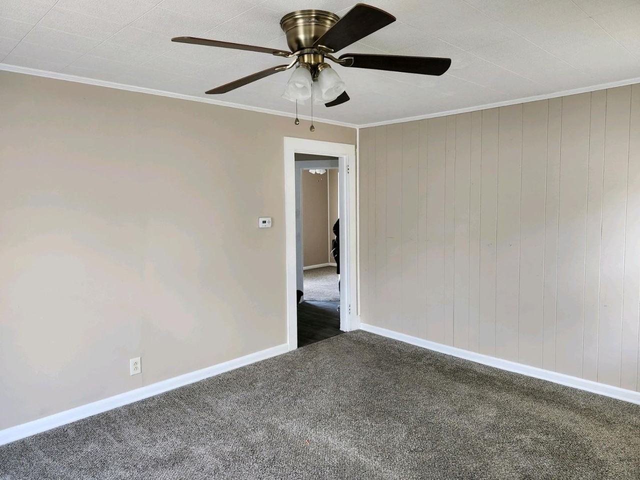 1128 Ava St - Photo 2 of 16