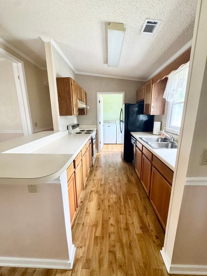 261 Youpon Dr - Photo 2 of 25