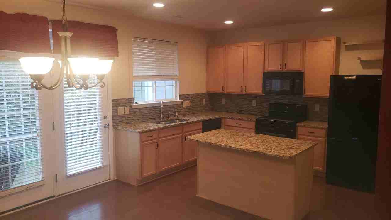 1735 Whirlaway Ct - Photo 3 of 19